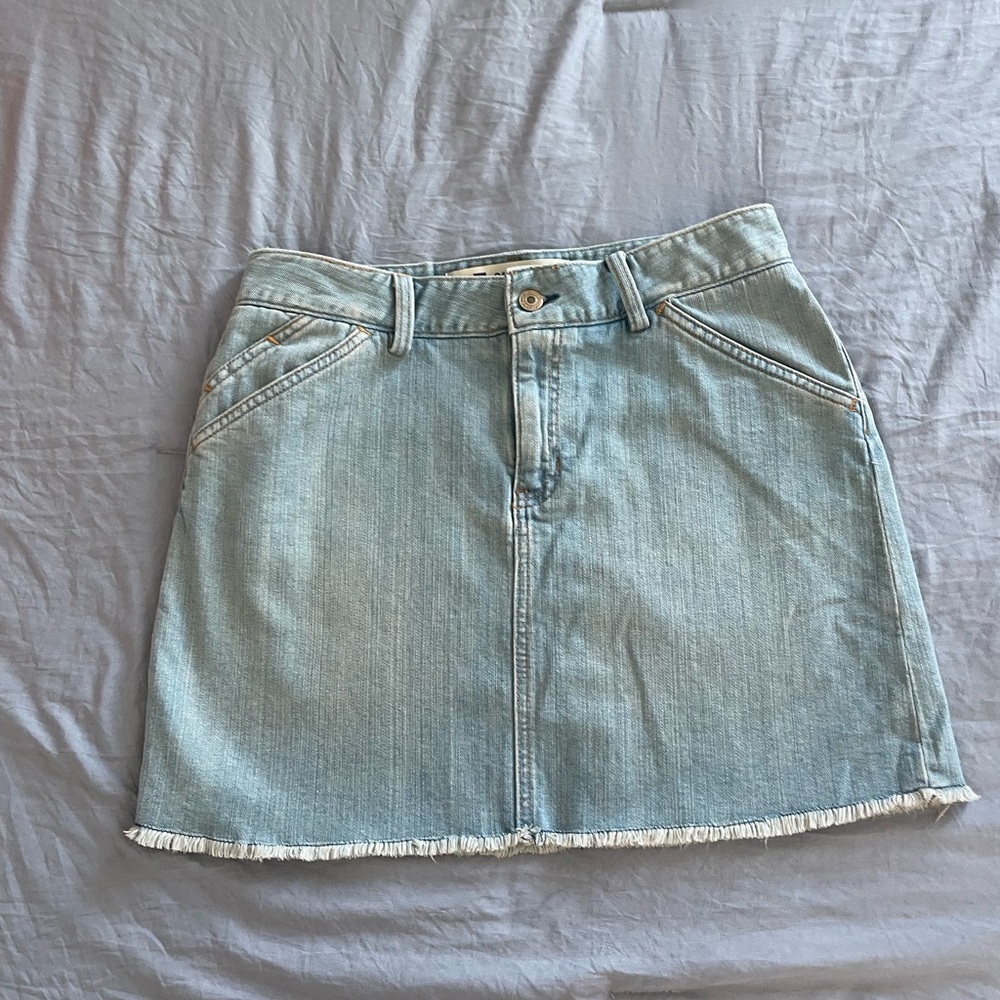 GAP Light‎ Blue Mini Denim Jean Skirt 8 no distressing frayed newish